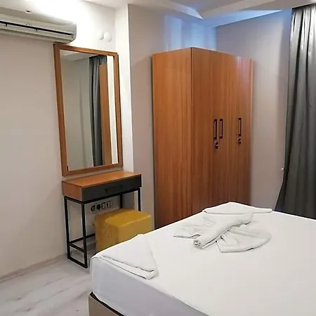 Sirena & Apartahotel 4*