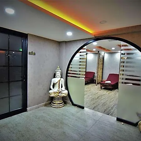 Sirena & Aparthotel 4*