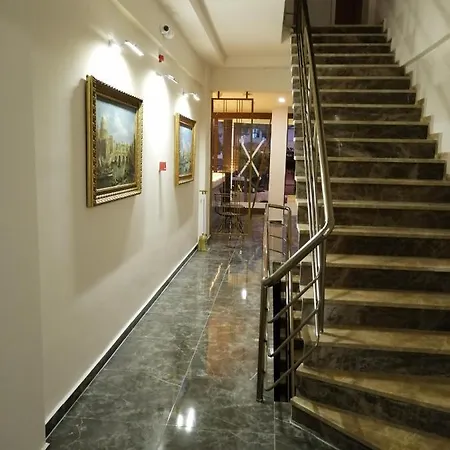 Aparthotel Sirena & 4*