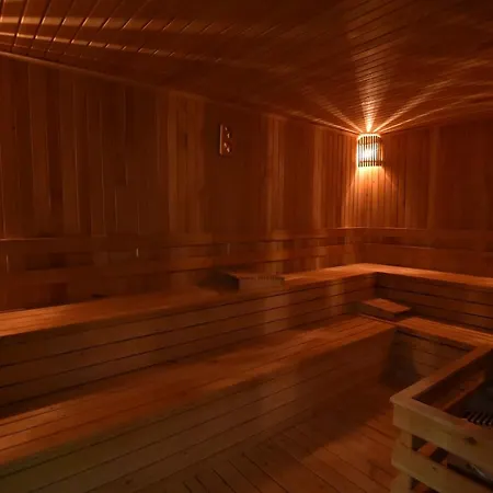 Lägenhetshotell Sirena & 4*